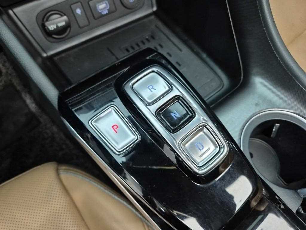 HYUNDAI Sonata - Vista 10