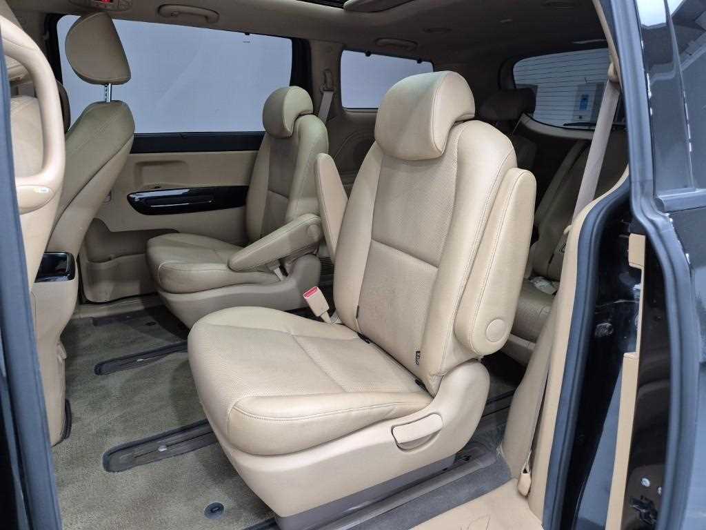 KIA Carnival 2016 Negro - Importación desde Corea - HF Imports Iquique - Foto 14