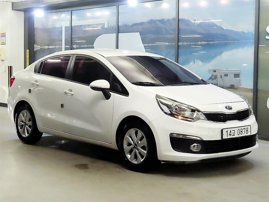 KIA Pride 2016 Blanco - Importación desde Corea - HF Imports Iquique - Foto 1