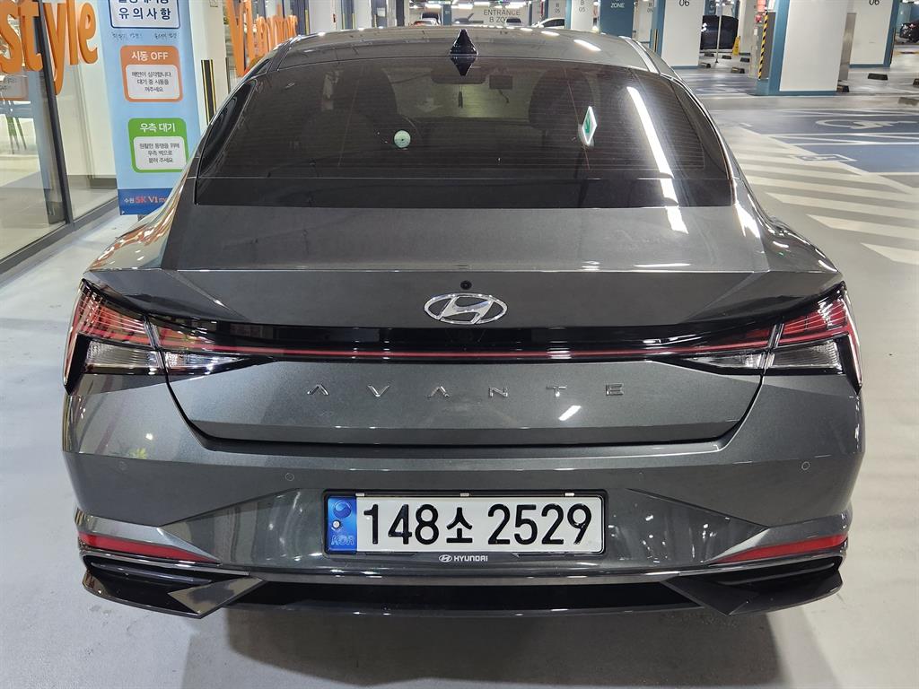 HYUNDAI Avante - Vista 4