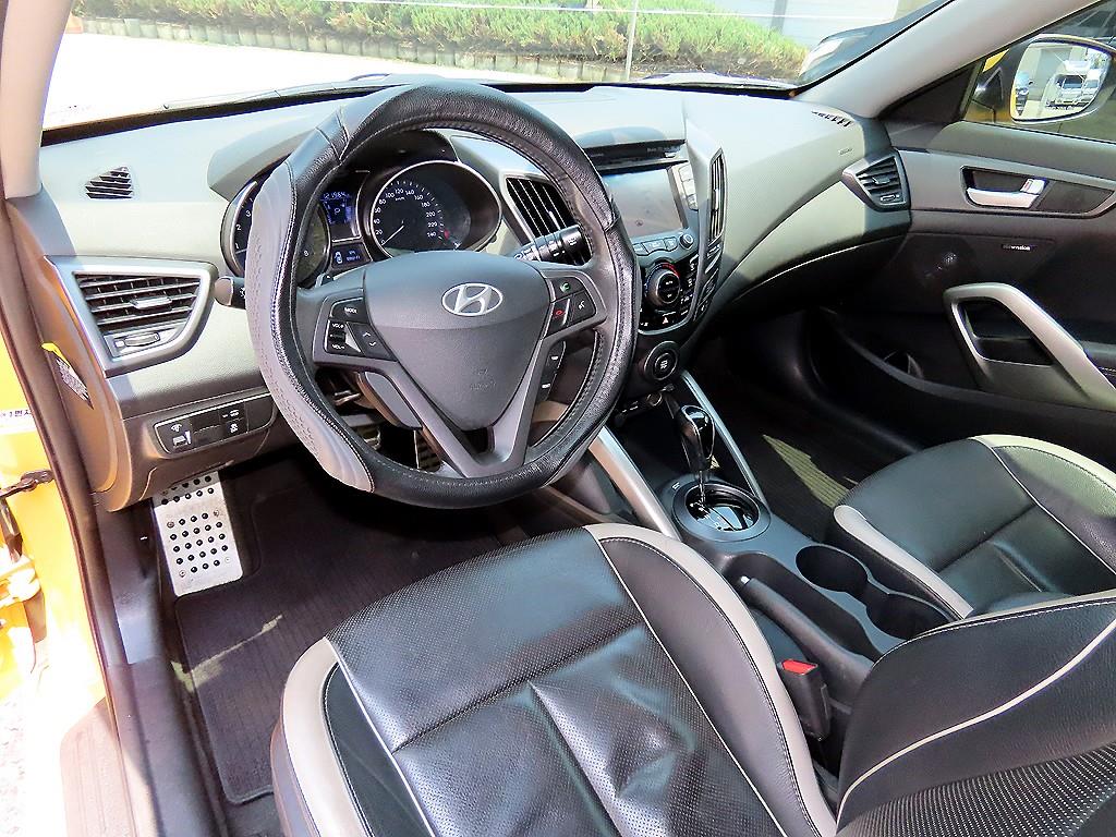 HYUNDAI Veloster - Vista 9