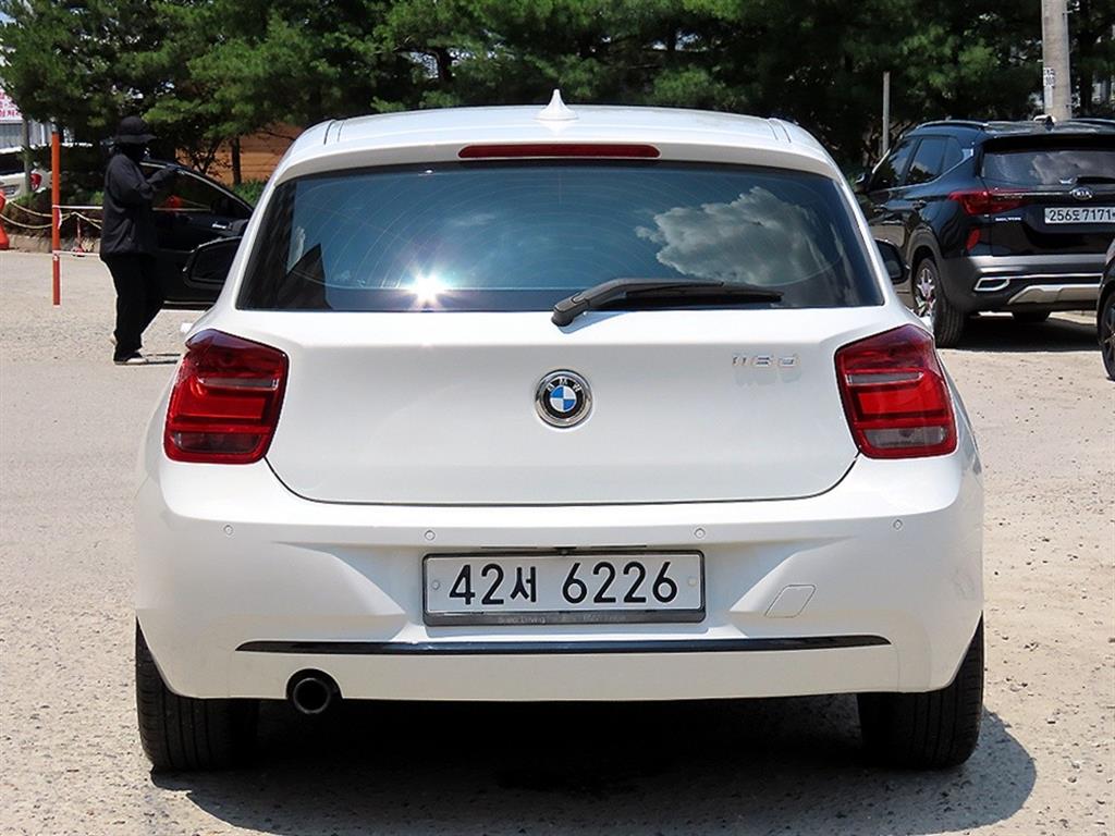 BMW 1 series - Vista 4