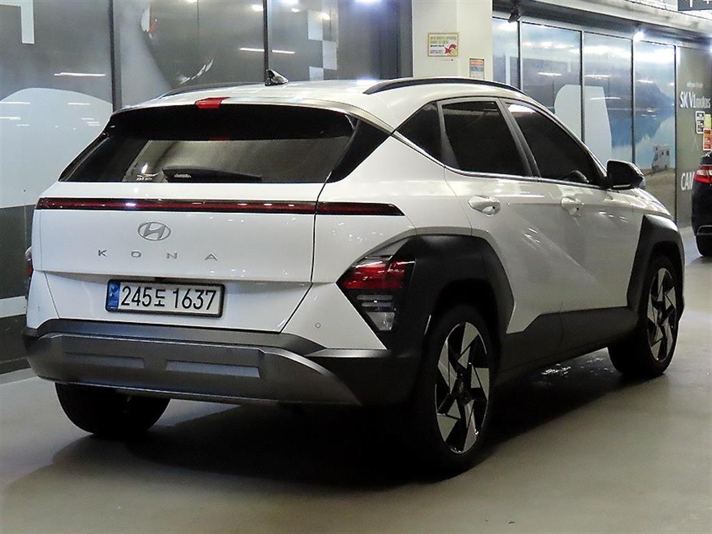 HYUNDAI Kona - Vista 4