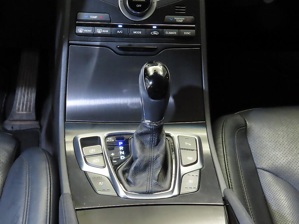 HYUNDAI Grandeur - Vista 12