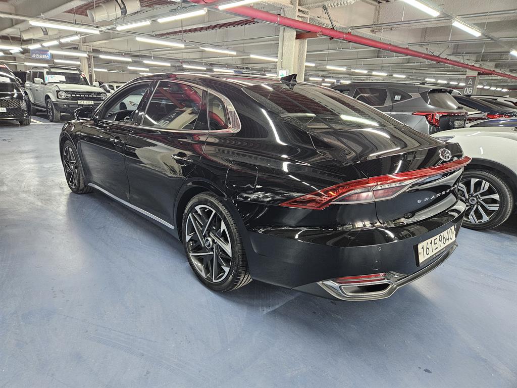 HYUNDAI Grandeur - Vista 3