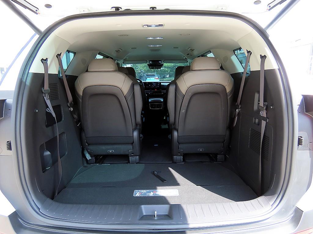 KIA Carnival 2025 Blanco - Importación desde Corea - HF Imports Iquique - Foto 15