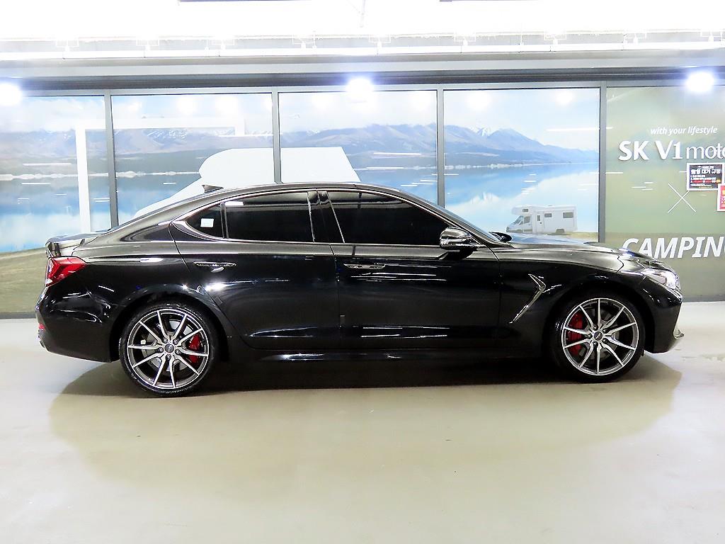 Genesis G70 - Vista 3