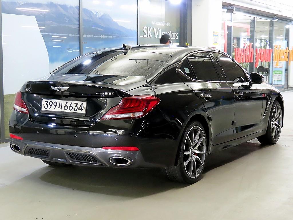 Genesis G70 - Vista 4