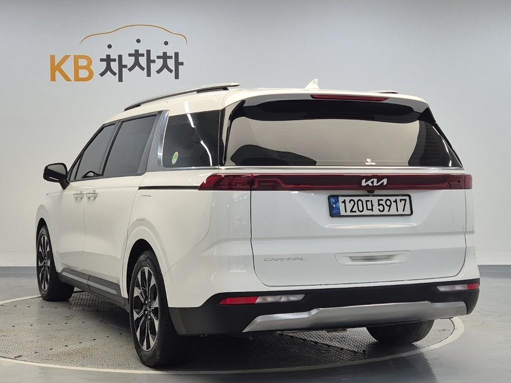 KIA Carnival - Vista 6