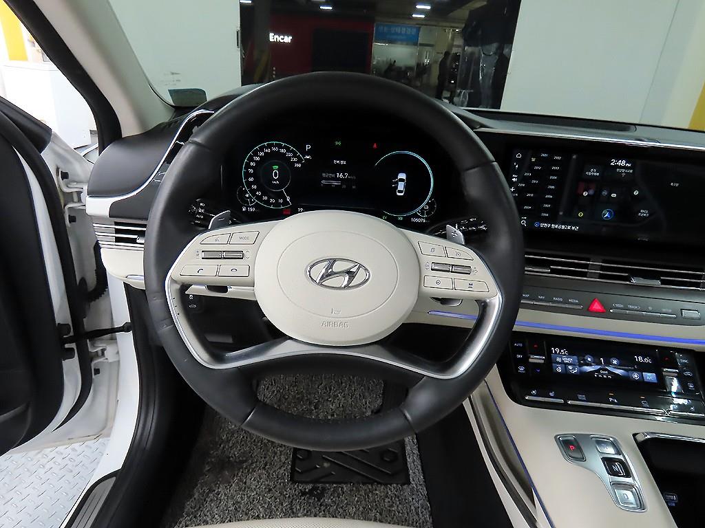 HYUNDAI Grandeur - Vista 9