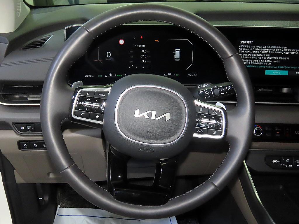 KIA Carnival - Vista 8