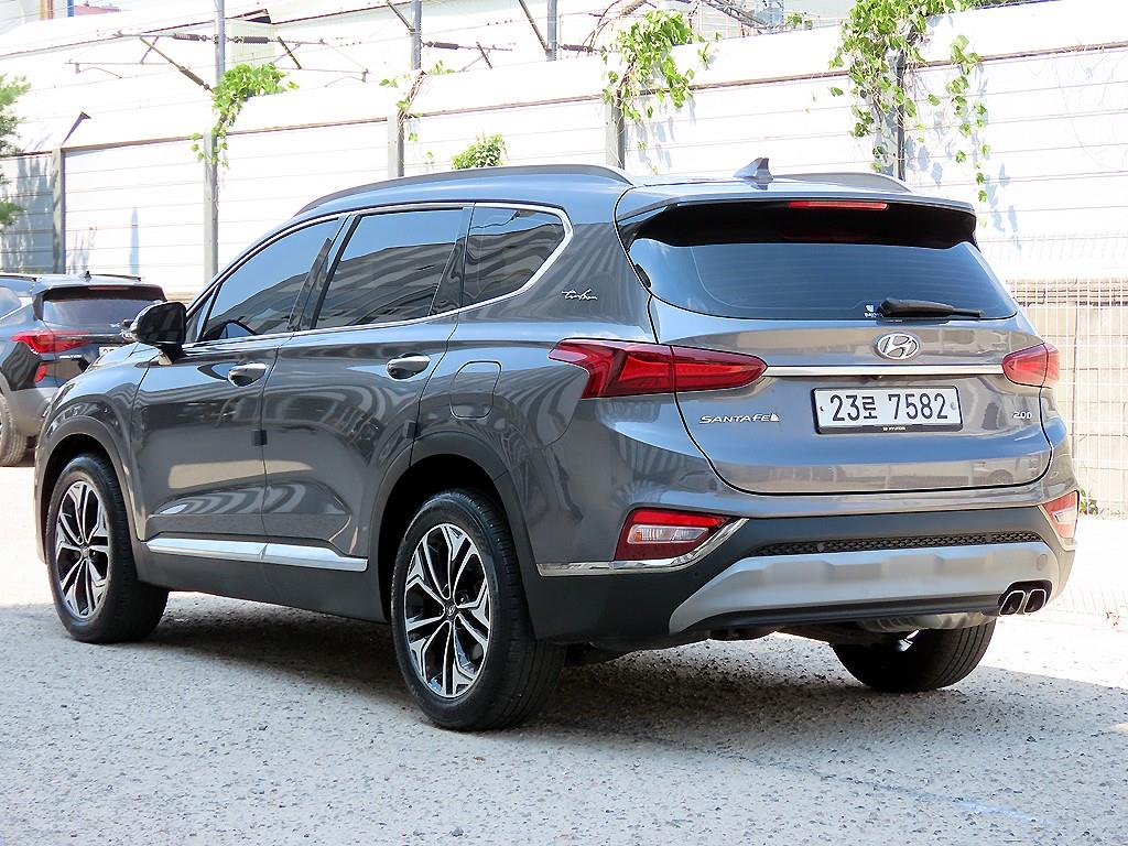 HYUNDAI Santa Fe - Vista 3
