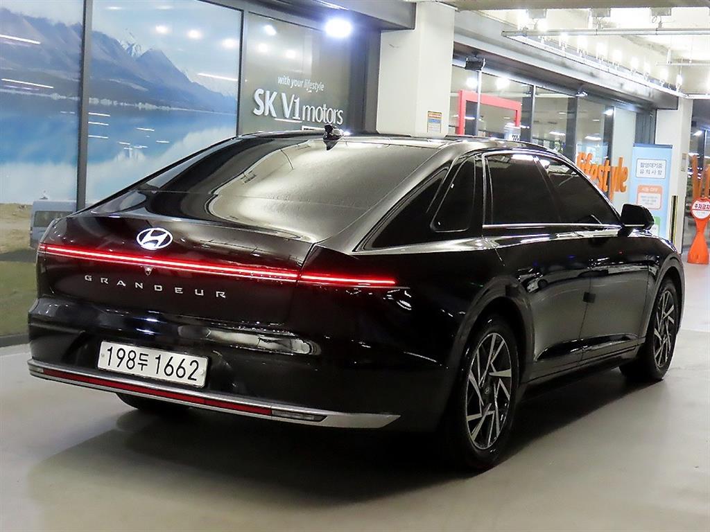 HYUNDAI Grandeur - Vista 4
