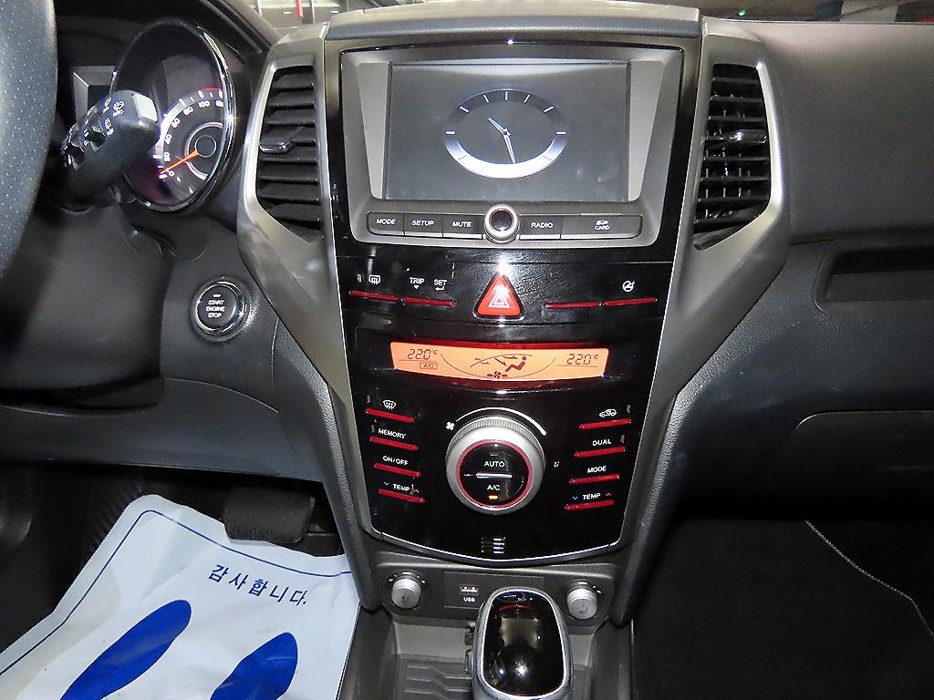 Ssangyong Tivoli - Vista 11