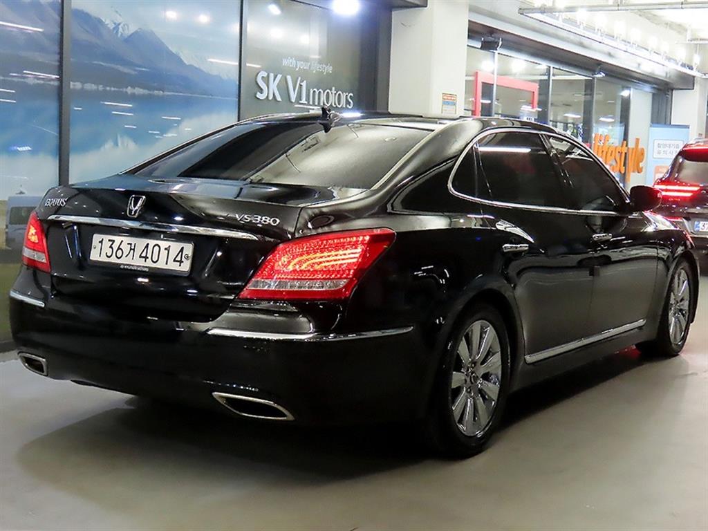 HYUNDAI Equus - Vista 4