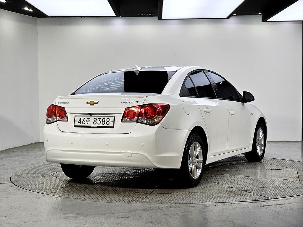 Chevrolet Cruise - Vista 4