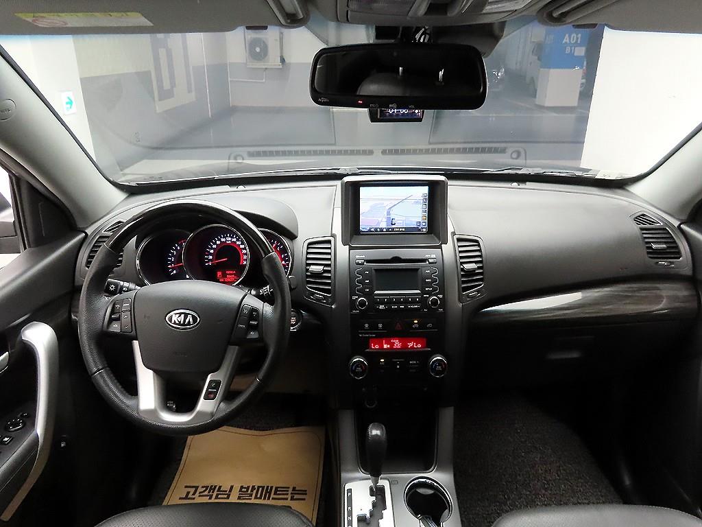 KIA Sorento - Vista 8