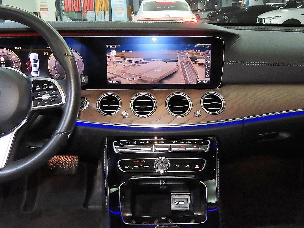 Mercedes Benz E class - Vista 11