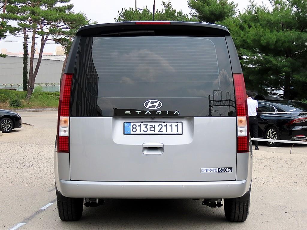 HYUNDAI Staria - Vista 4