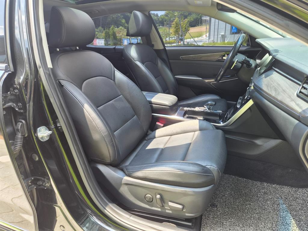 KIA K7 - Vista 9