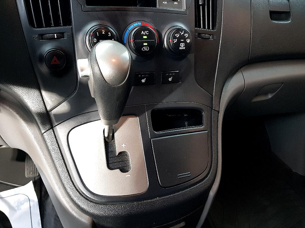 HYUNDAI Starex 2015 Plateado - Importación desde Corea - HF Imports Iquique - Foto 17