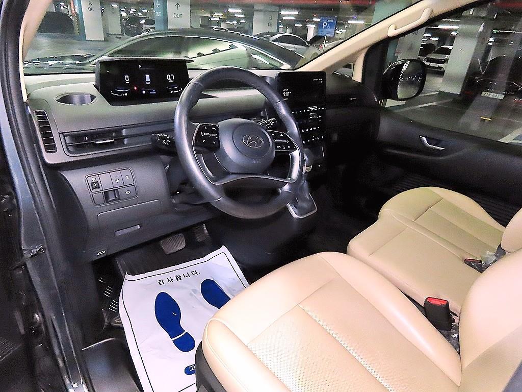 HYUNDAI Staria - Vista 11