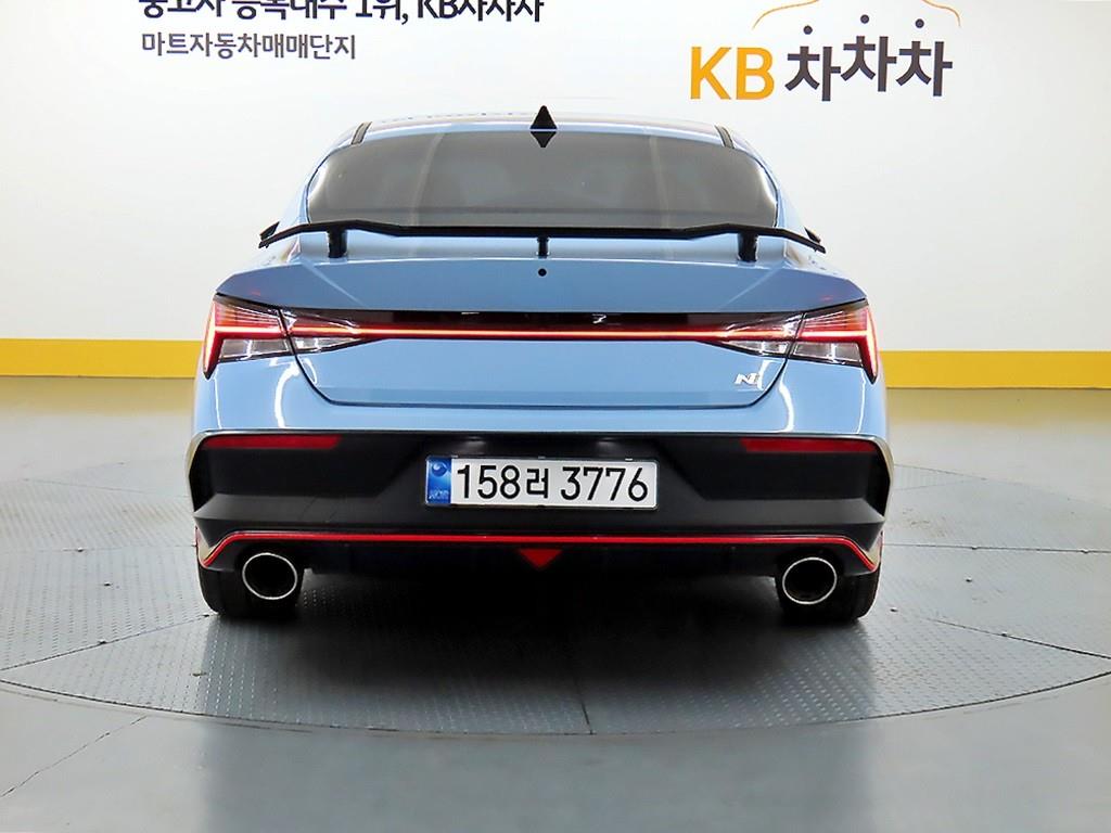 HYUNDAI Avante - Vista 3
