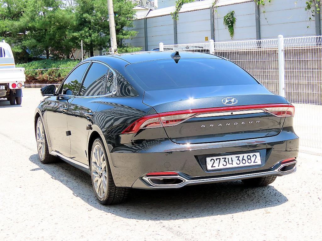 HYUNDAI Grandeur - Vista 2