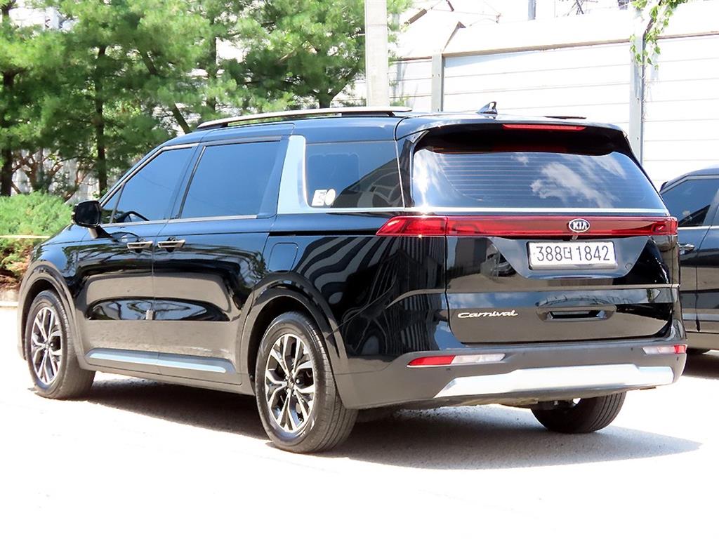 KIA Carnival - Vista 3