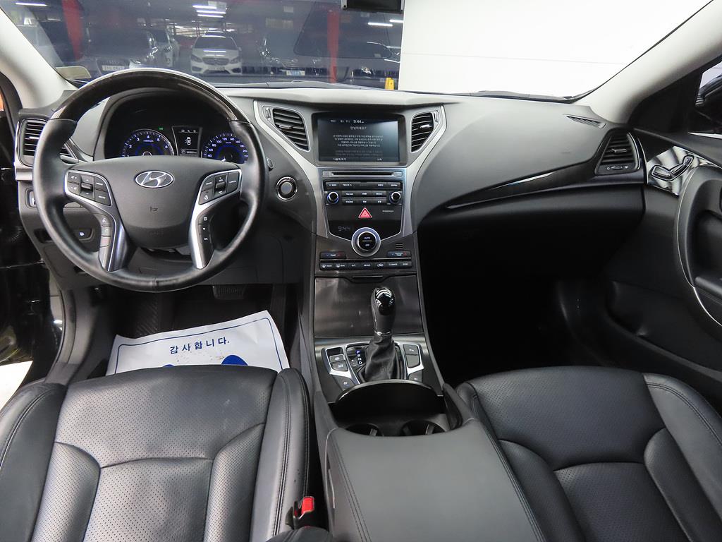 HYUNDAI Grandeur - Vista 7