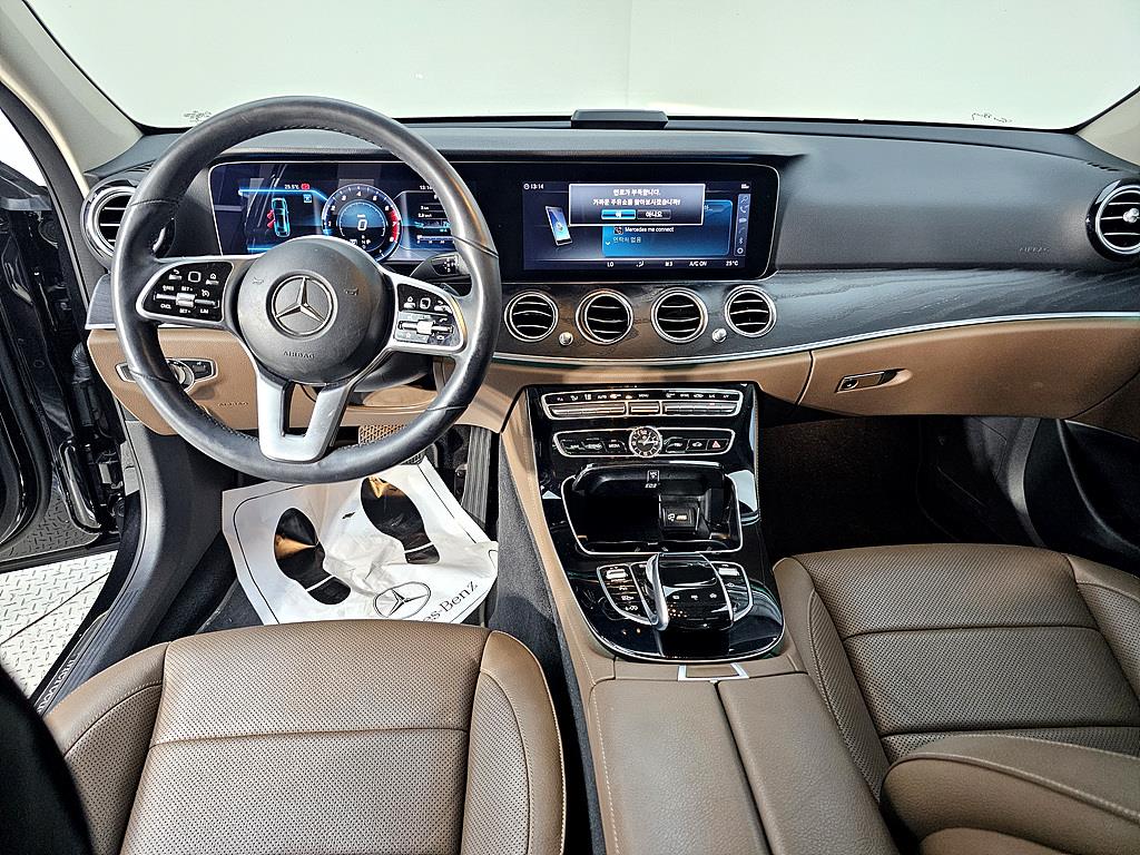 Mercedes Benz E class - Vista 7