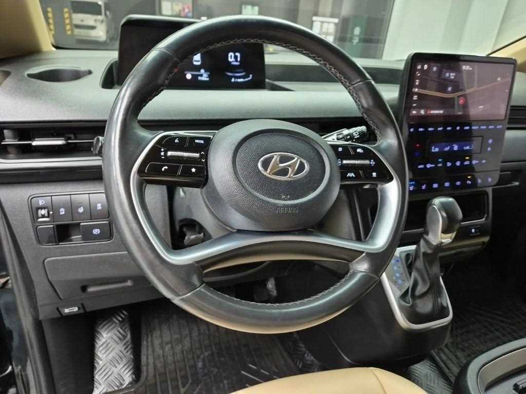 HYUNDAI Staria - Vista 9