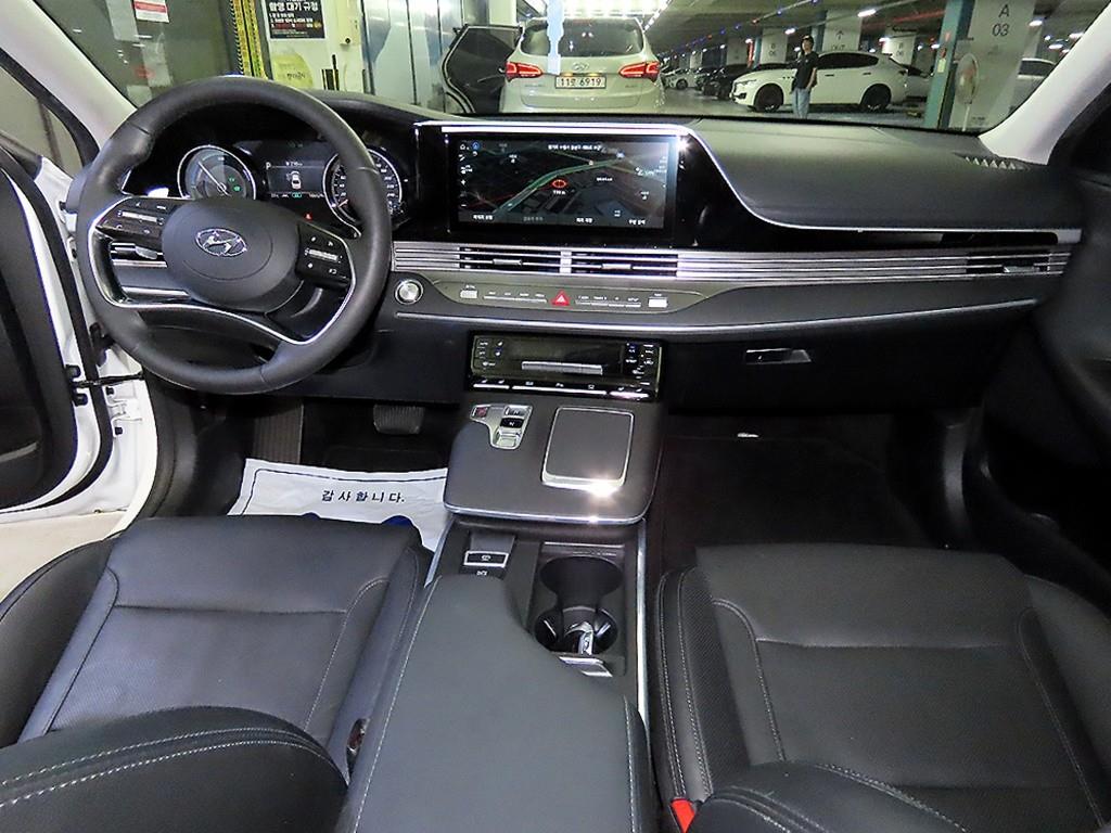 HYUNDAI Grandeur - Vista 10