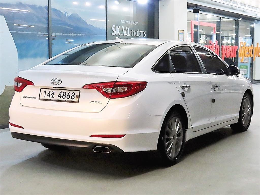 HYUNDAI Sonata - Vista 4