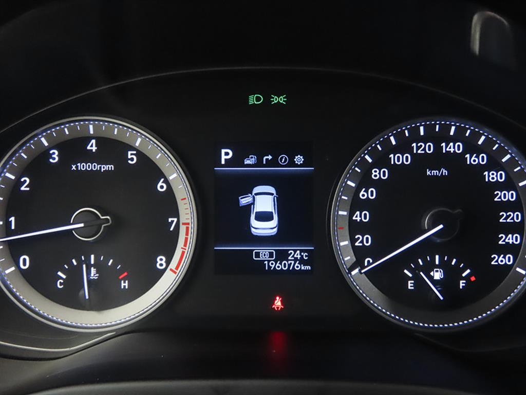 HYUNDAI Grandeur - Vista 11