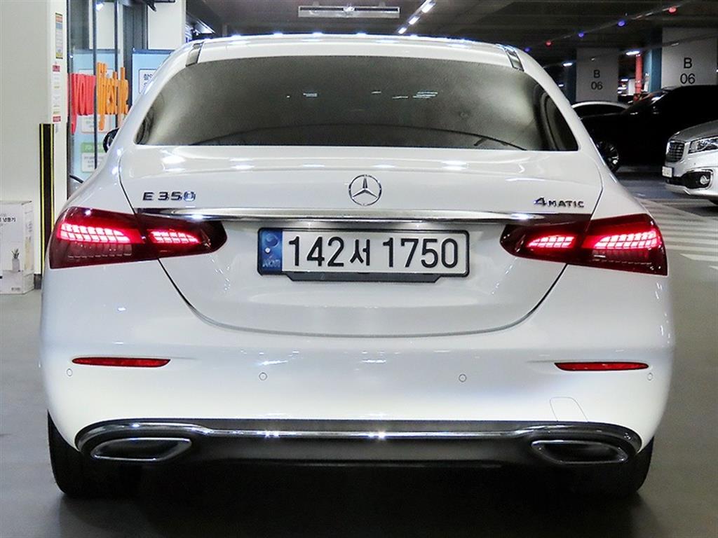 Mercedes Benz E class - Vista 7