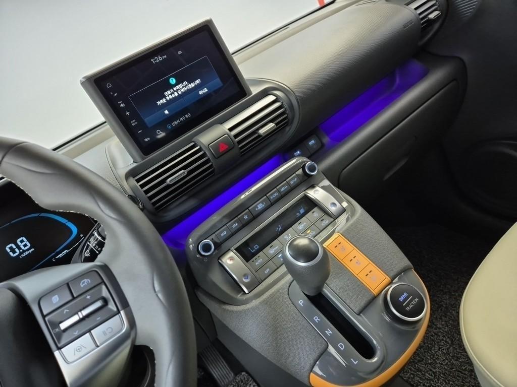 HYUNDAI Casper - Vista 10