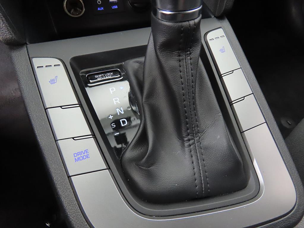 HYUNDAI Avante - Vista 11