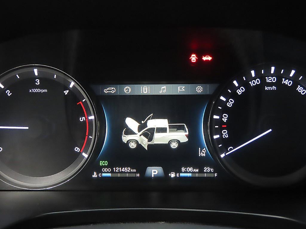 Ssangyong Rexton - Vista 8