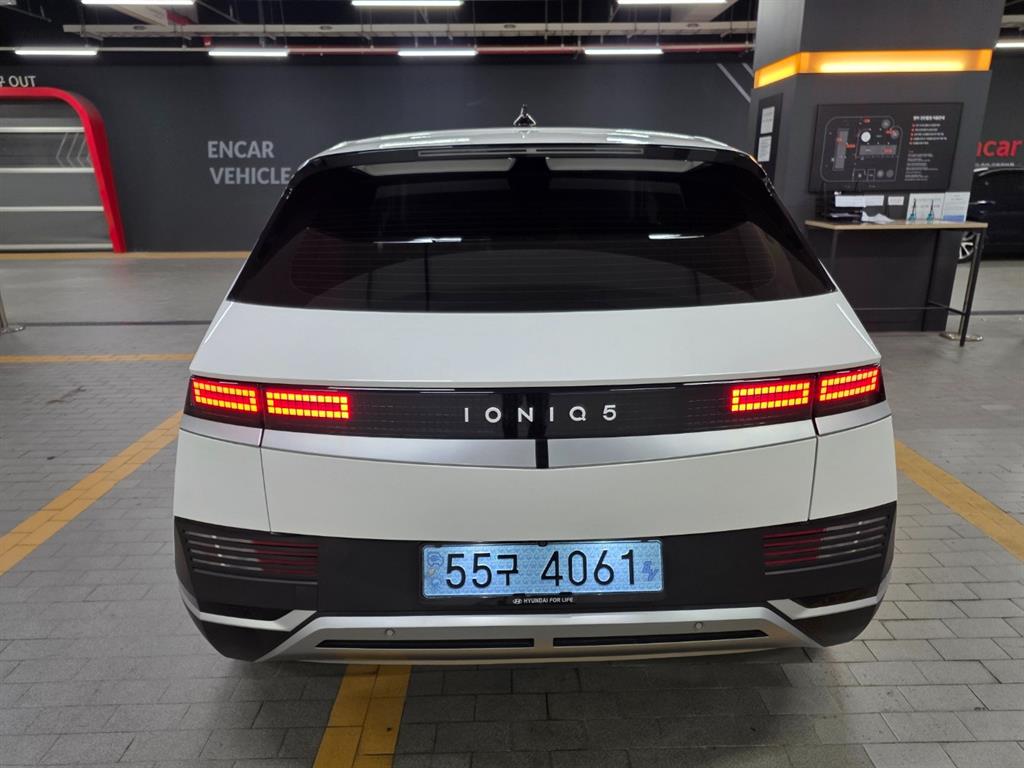 HYUNDAI Ioniq 5 - Vista 3