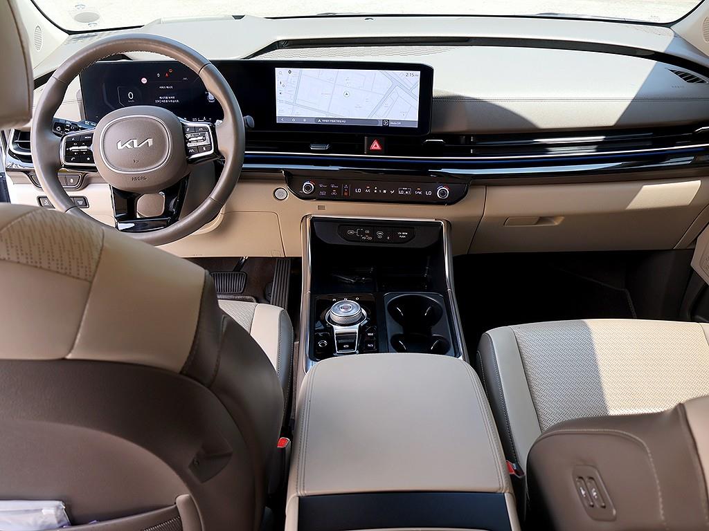 KIA Carnival - Vista 7