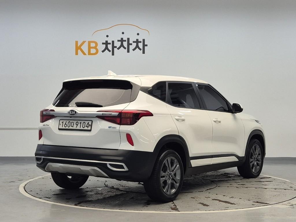 KIA Seltos - Vista 3
