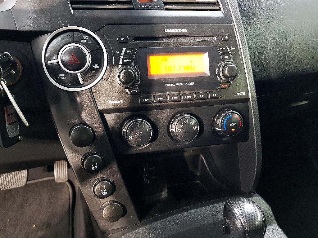Ssangyong Korando 2015 Plateado - Importación desde Corea - HF Imports Iquique - Foto 15