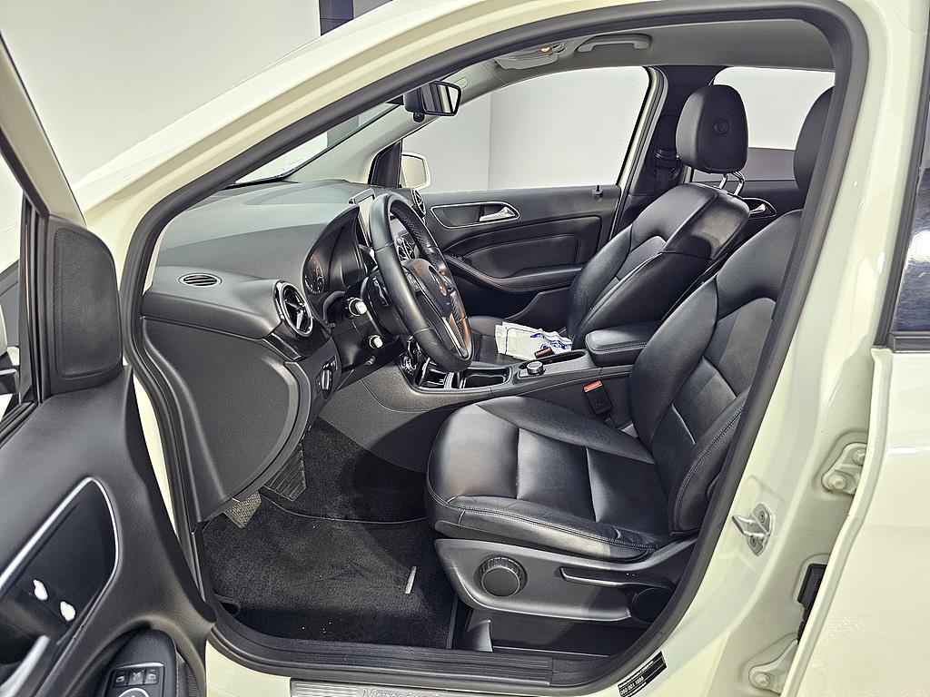 Mercedes Benz B Class (MY B) - Vista 10