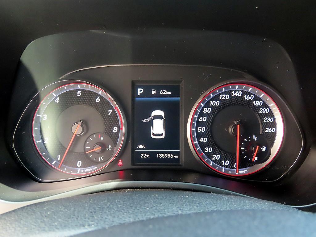 HYUNDAI Veloster - Vista 9