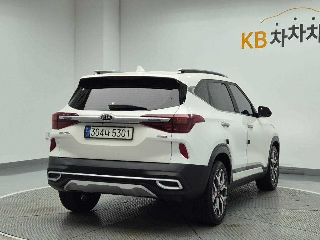 KIA Seltos - Vista 3