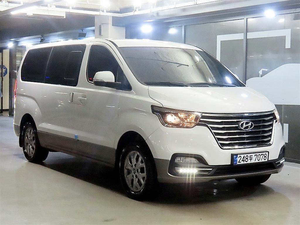 HYUNDAI Starex 2021 Blanco - Importación desde Corea - HF Imports Iquique - Foto 1