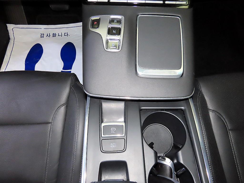 HYUNDAI Grandeur - Vista 12