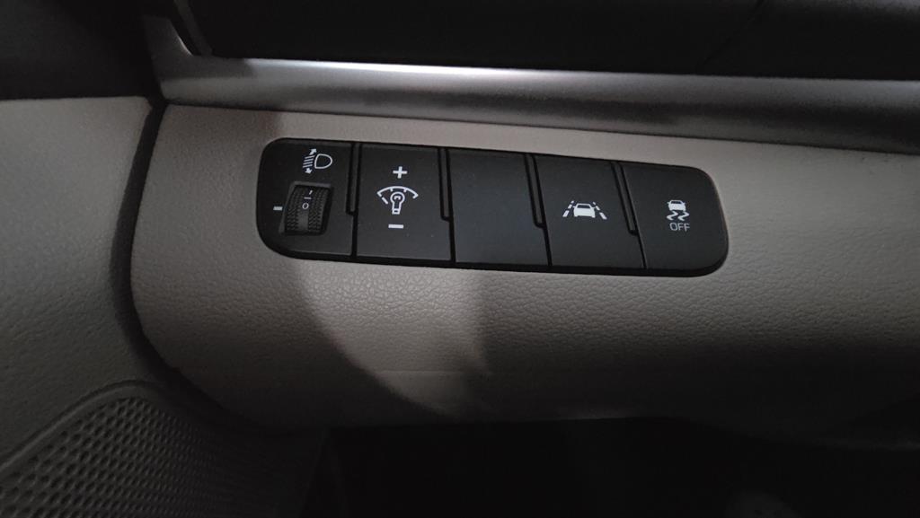 HYUNDAI Avante 2019 Blanco - Importación desde Corea - HF Imports Iquique - Foto 13