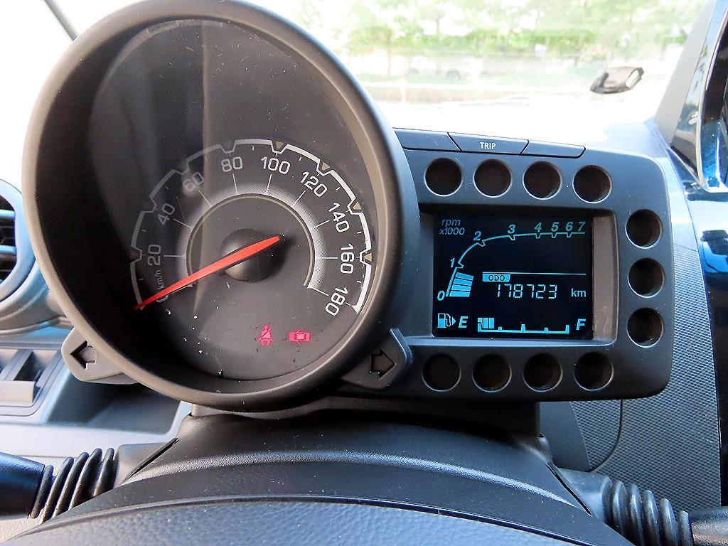 Chevrolet Spark - Vista 11